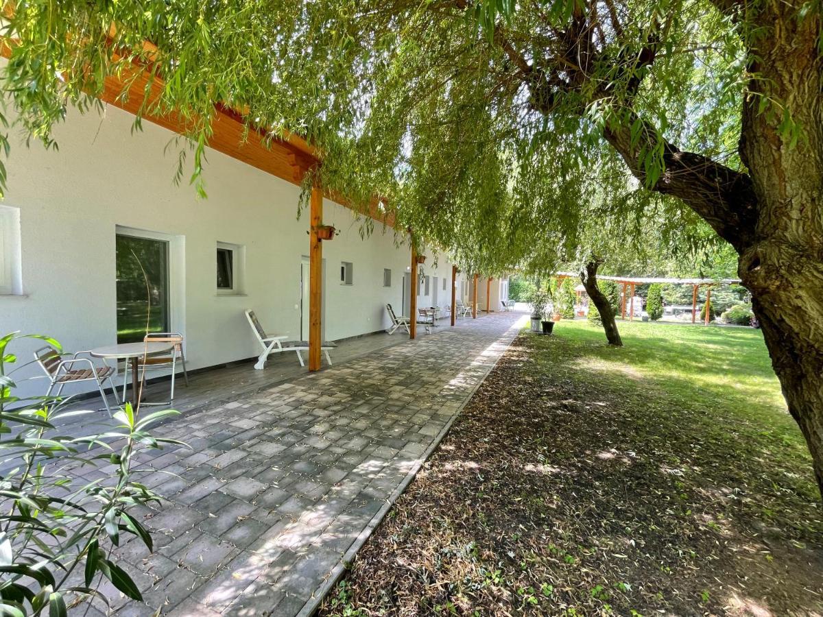 אפרטהוטל Liget Ueduelopark Fonyód מראה חיצוני תמונה